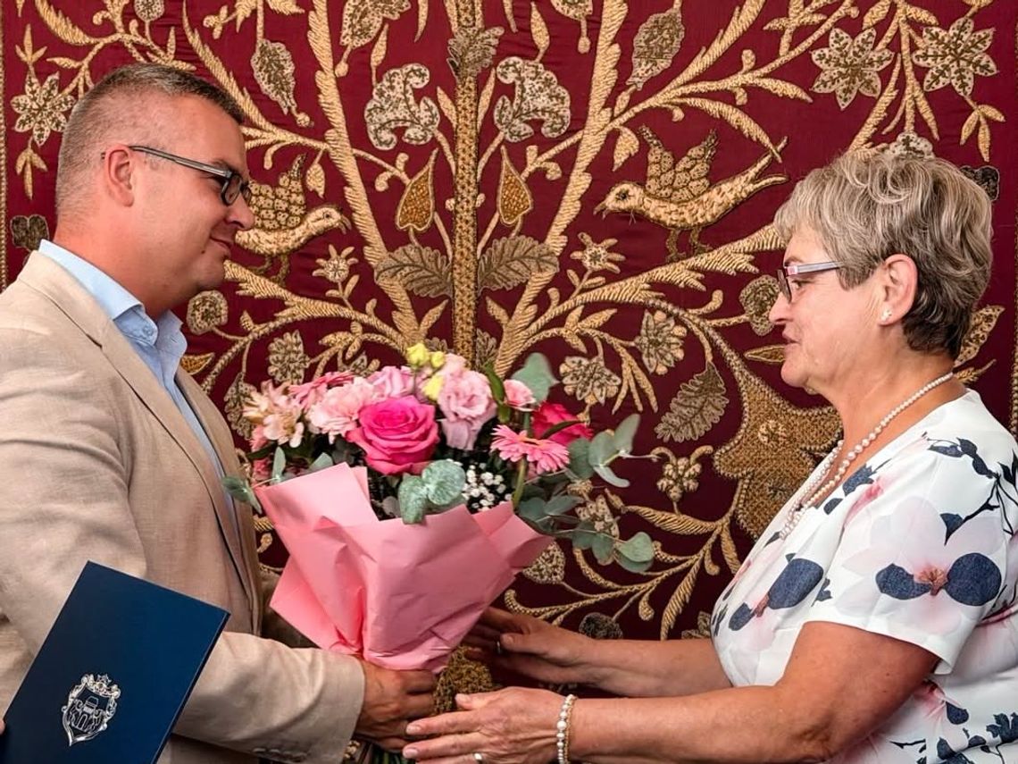 Po ponad 32 latach pracy w niepołomickim magistracie Anna Potaczek przeszła na emeryturę