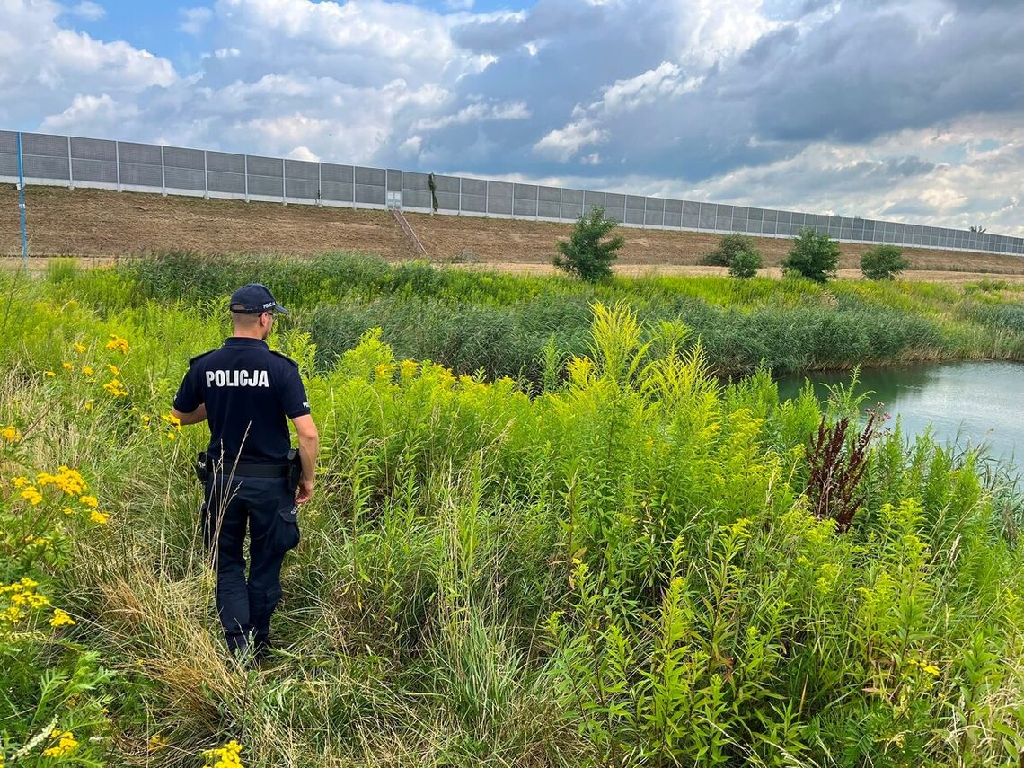 Policjanci kontrolują kąpieliska w powiecie wielickim. Zaglądają również nad „dzikie” zbiorniki Policjanci kontrolują kąpieliska w powiecie wielickim. Zaglądają również nad „dzikie” zbiorniki