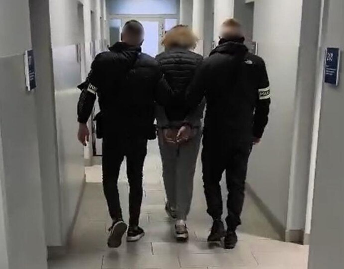 Policjanci z Nowej Huty zatrzymali 32-letniego sprawcę kradzieży rozbójniczej w jednym z lombardów