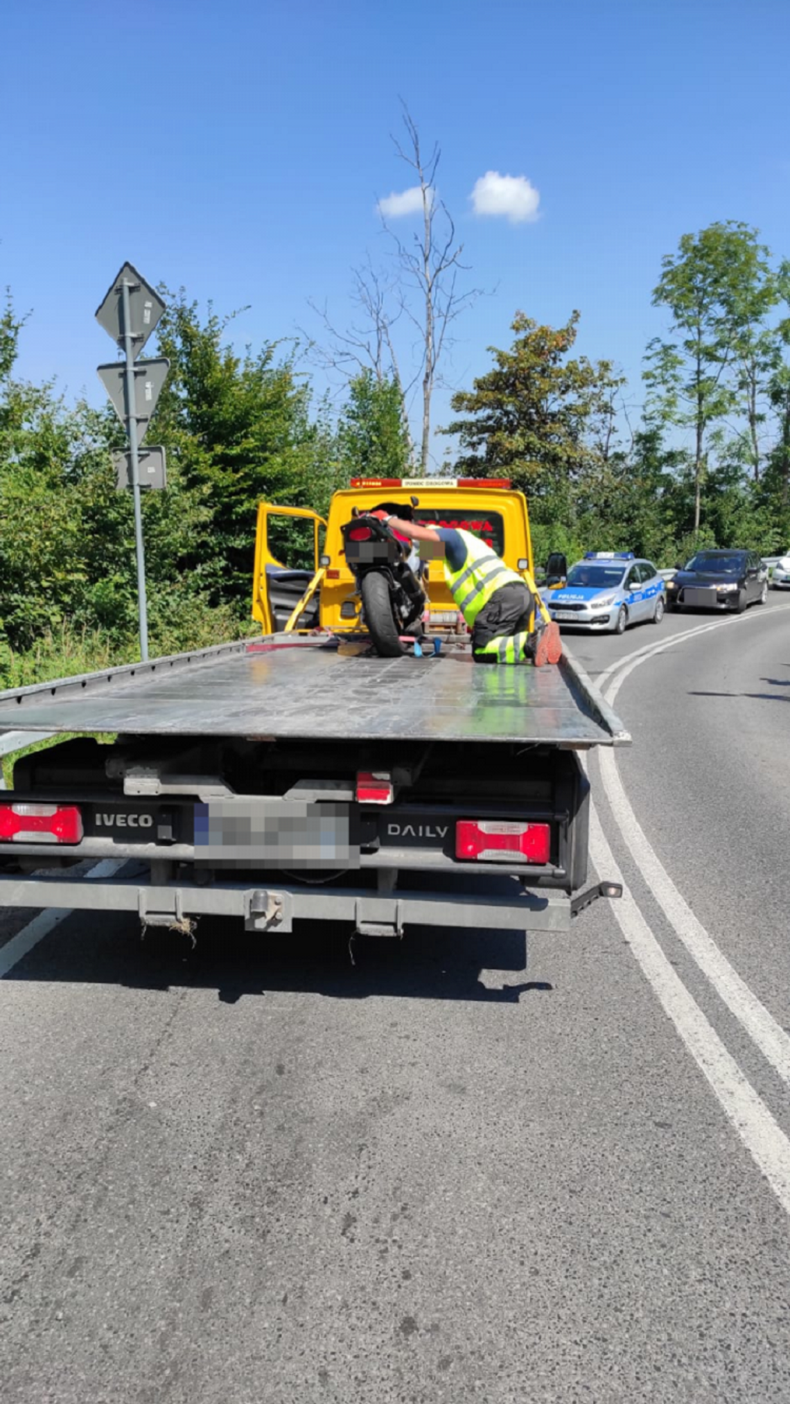 Policyjny pościg za motocyklistą, który nie zatrzymał się do kontroli drogowej