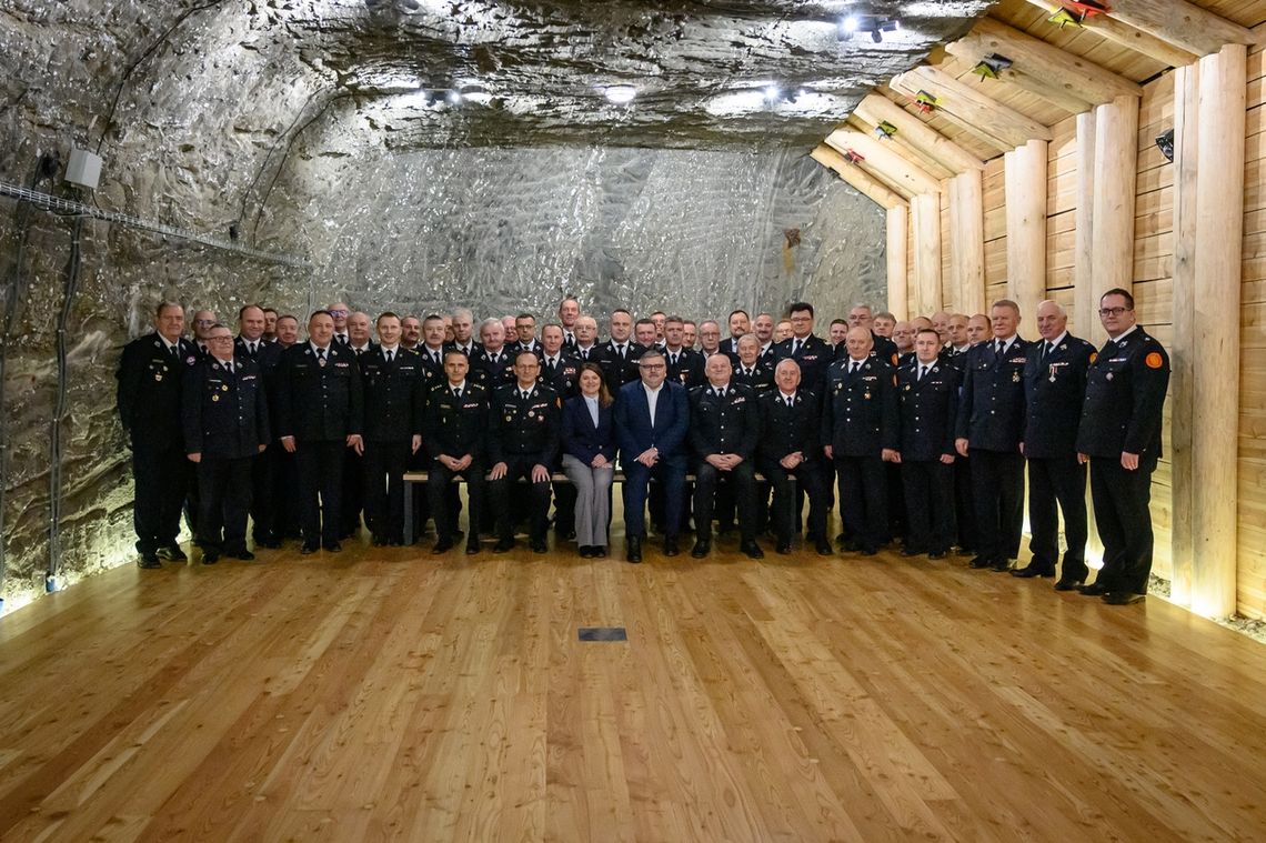 Posiedzenie Zarządu Oddziału Wojewódzkiego ZOSP RP w Kopalni Soli Bochnia Posiedzenie Zarządu Oddziału Wojewódzkiego ZOSP RP w Kopalni Soli Bochnia