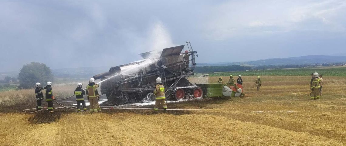 Pożar kombajnu w miejscowości Szczytniki