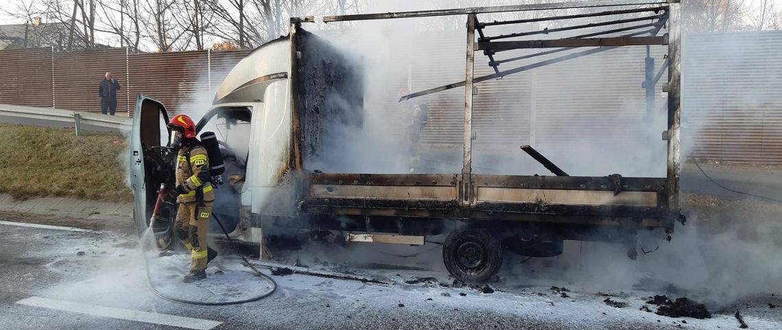 Pożar samochodu dostawczego w Sułkowie