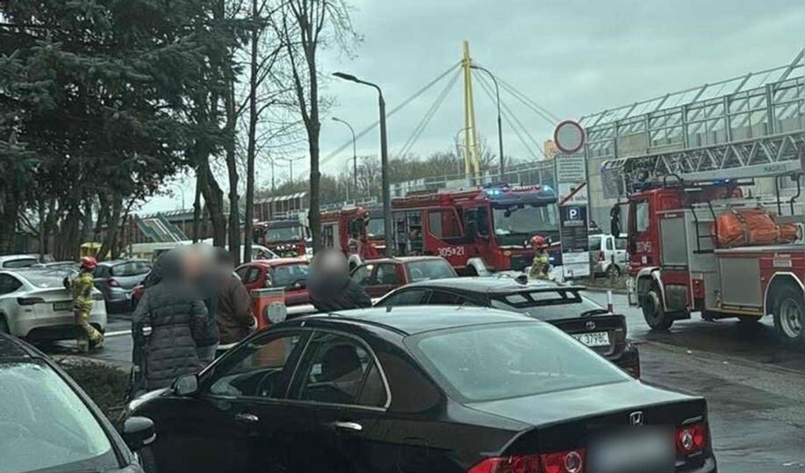 Pożar w mieszkaniu w Krakowie. Jedna osoba poszkodowana
