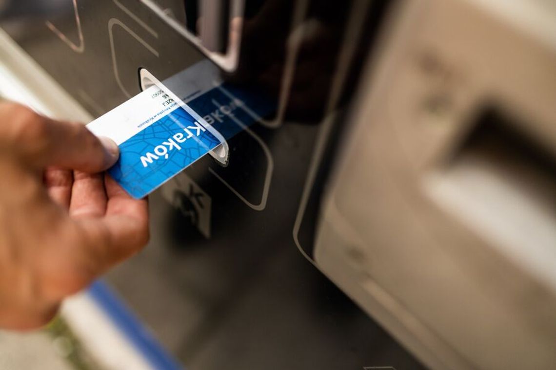 Prezydent Krakowa zapowiada wprowadzenie cen biletów, które promują osoby najczęściej korzystające z komunikacji miejskiej