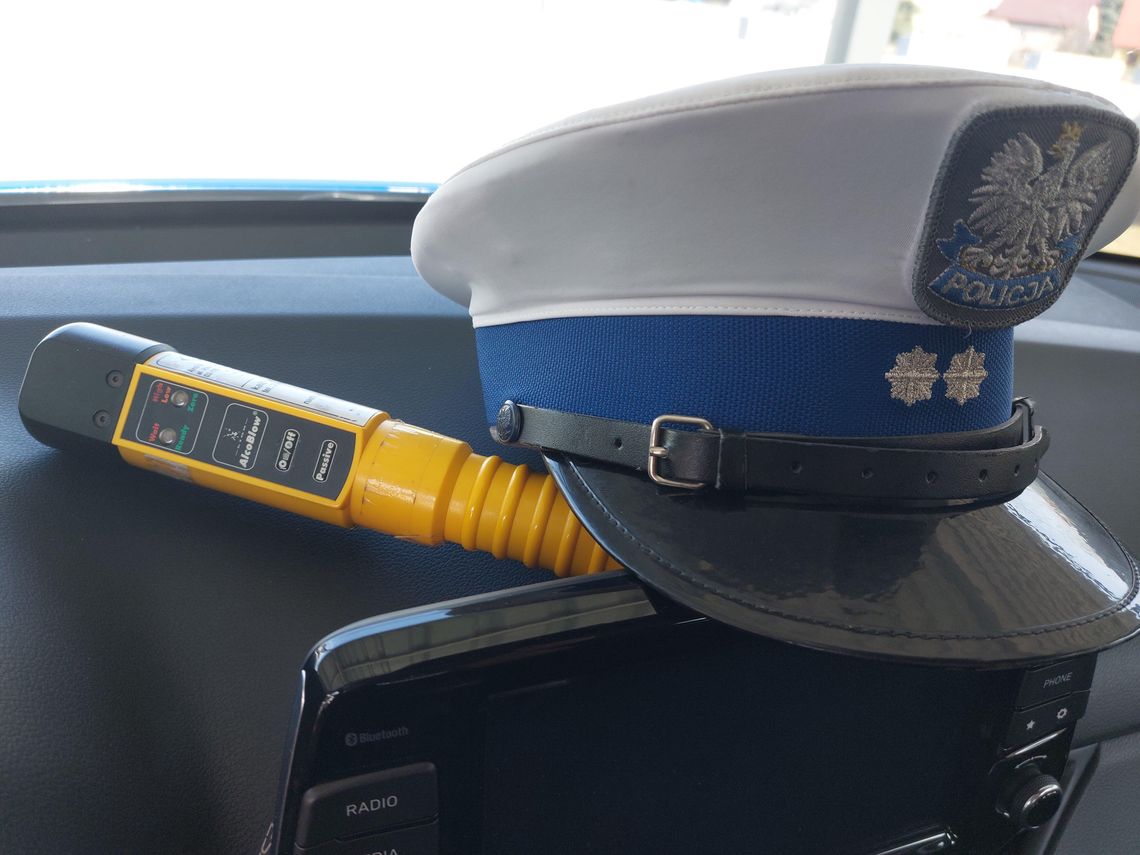 Proszówki. Obywatelskie ujęcie nietrzeźwej kierującej Proszówki. Obywatelskie ujęcie nietrzeźwej kierującej