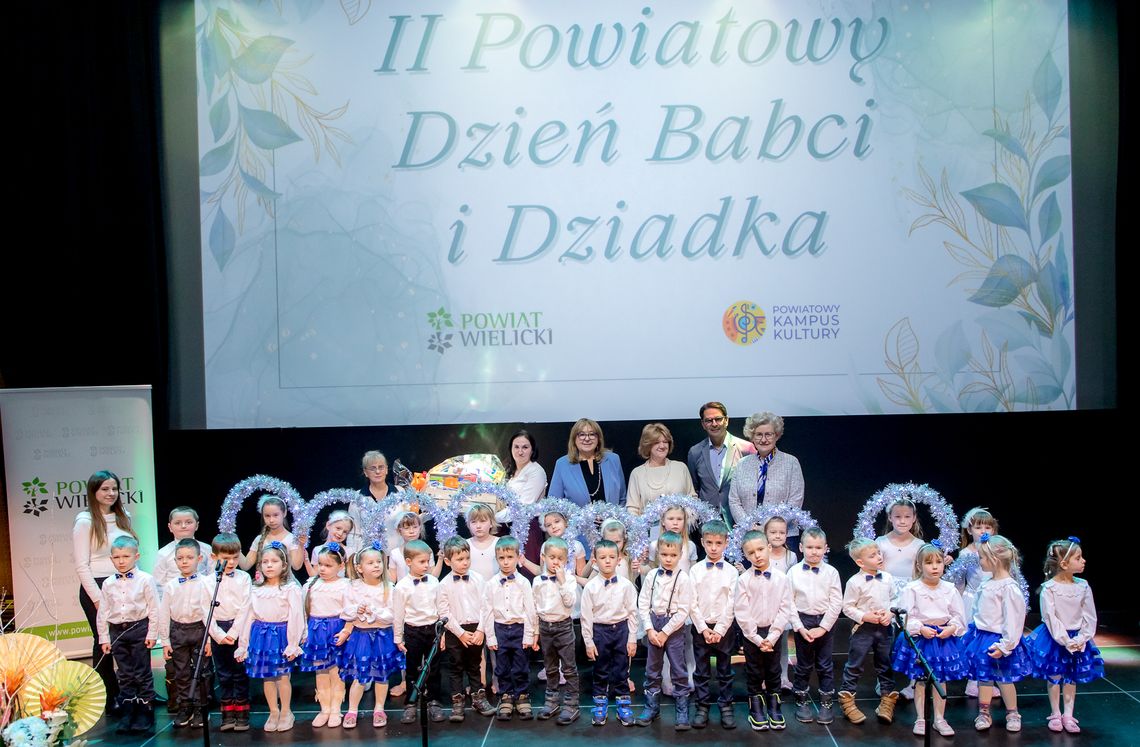 Przedszkolaki z Kłaja uczestniczyły w II Powiatowym Dniu Babci i Dziadka