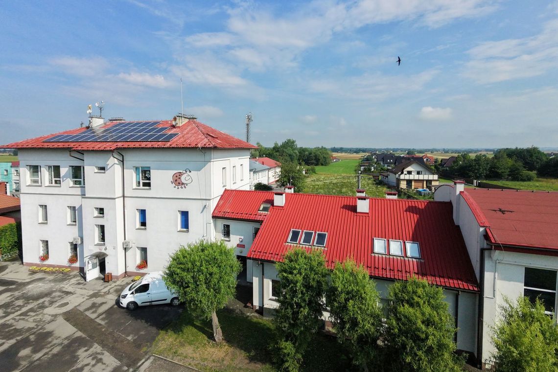 Remont w Szkole Podstawowej w Zabierzowie Bocheńskim. Placówka będzie bezpieczniejsza i bardziej dostępna dla uczniów Remont w Szkole Podstawowej w Zabierzowie Bocheńskim. Placówka będzie bezpieczniejsza i bardziej dostępna dla uczniów