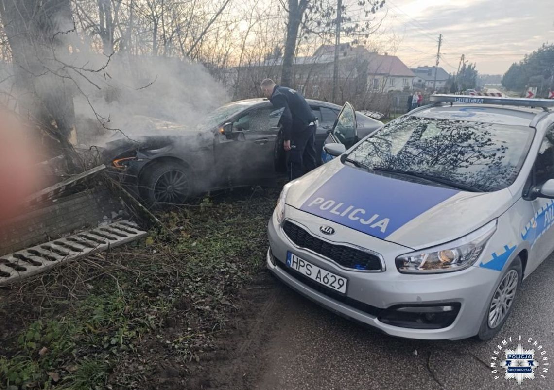 Rozbity mercedes i sprawa w sądzie. Krótka historia uciekiniera z zakazem kierowania. Ranny trafił do szpitala Rozbity mercedes i sprawa w sądzie. Krótka historia uciekiniera z zakazem kierowania. Ranny trafił do szpitala