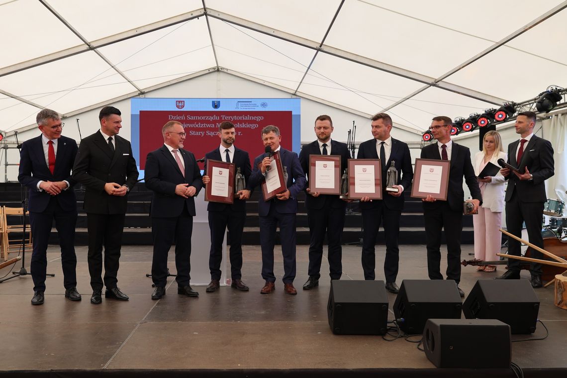 Samorządowcy z całej Małopolski spotkali się w Starym Sączu. Wręczono statuetki św. Kingi dla gmin z najwyższą liczbą urodzeń Samorządowcy z całej Małopolski spotkali się w Starym Sączu. Wręczono statuetki św. Kingi dla gmin z najwyższą liczbą urodzeń