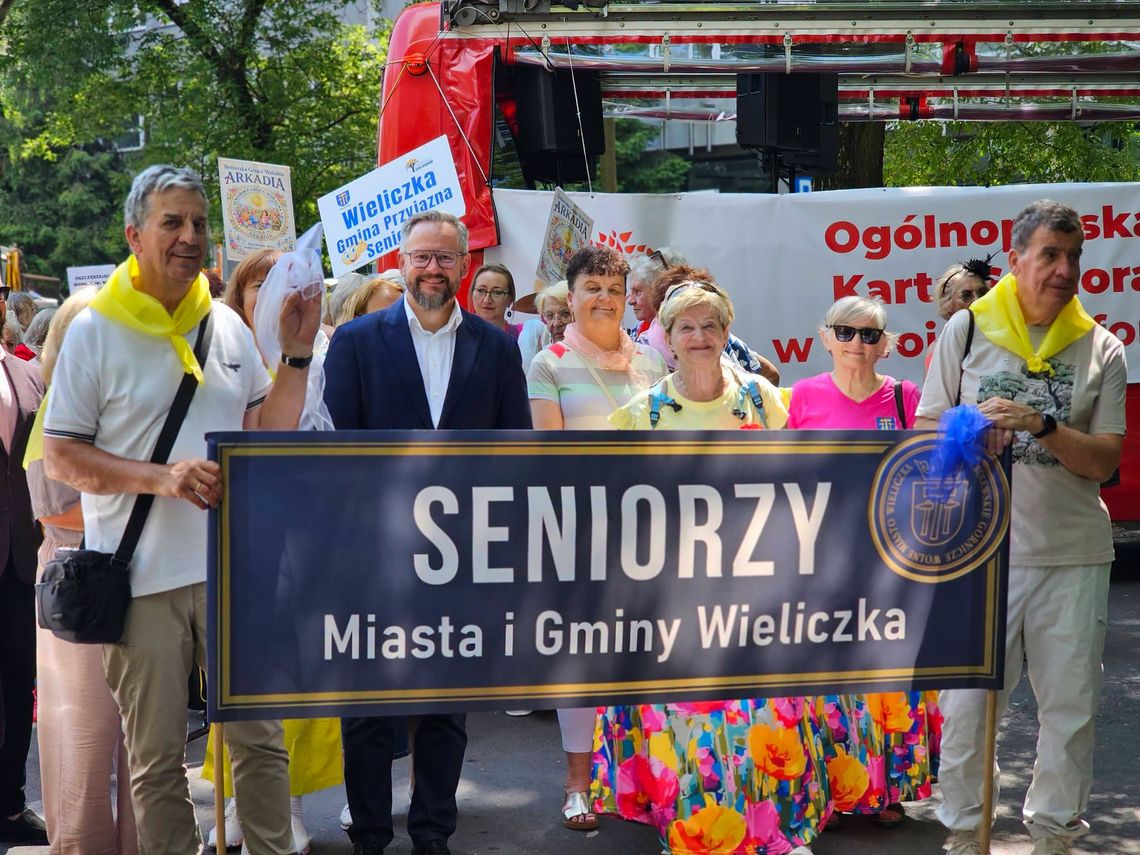 Seniorzy z Wieliczki uczestniczyli w XIII Międzynarodowych Senioraliach w Krakowie