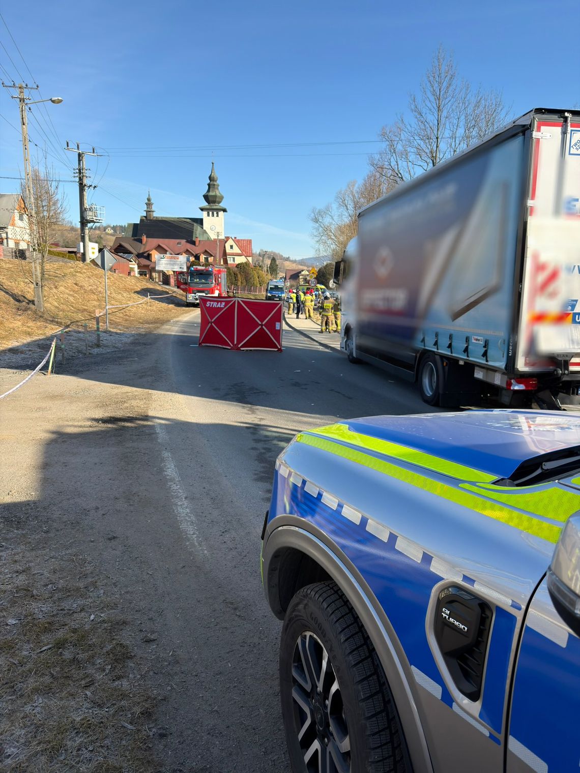 Śmiertelne potrącenie pieszej w Rdzawce – droga całkowicie zablokowana
