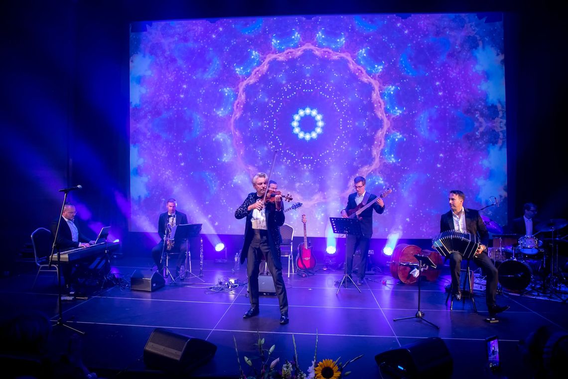 „The Violin Show” porwał publiczność w Powiatowym Kampusie Kultury