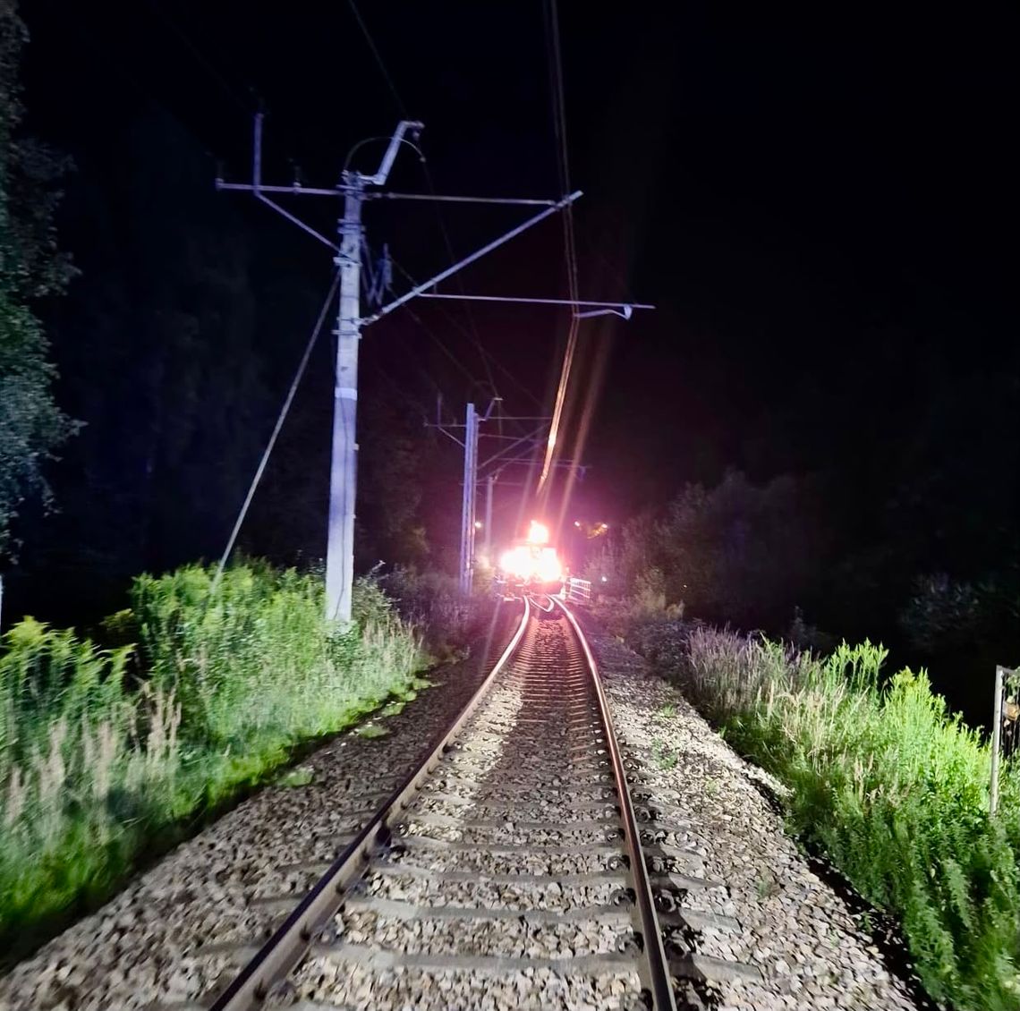 Tragiczny wypadek na torach w Rzozowie. Kobieta zginęła pod kołami pociągu