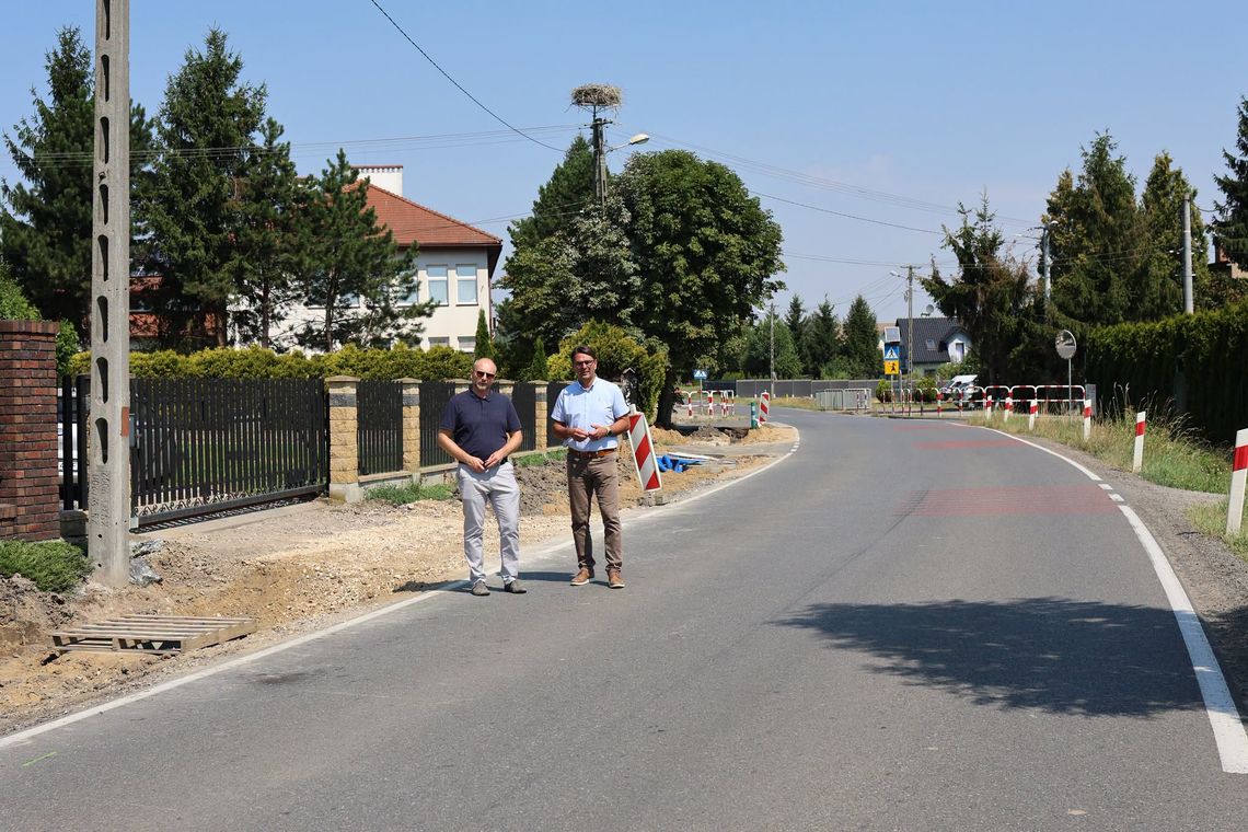Trwa przebudowa skrzyżowania przy szkole w Niegowici. Inwestycja za ponad milion złotych Trwa przebudowa skrzyżowania przy szkole w Niegowici. Inwestycja za ponad milion złotych