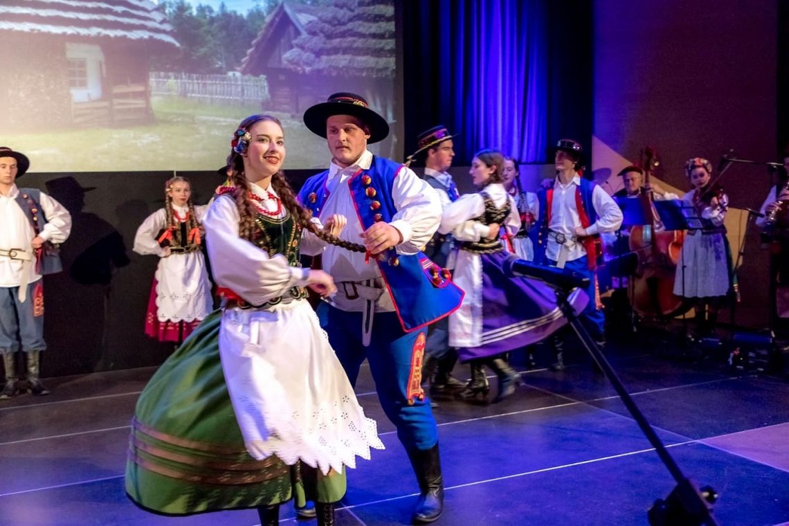 Uroczyste obchody Jubileuszu działalności artystycznej Zespołu Pieśni i Tańca