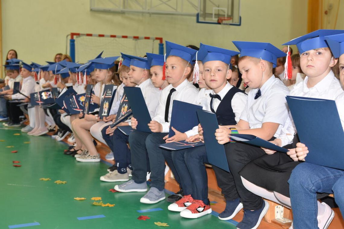 Uroczystość ślubowania w SP w Łazanach Uroczystość ślubowania w SP w Łazanach