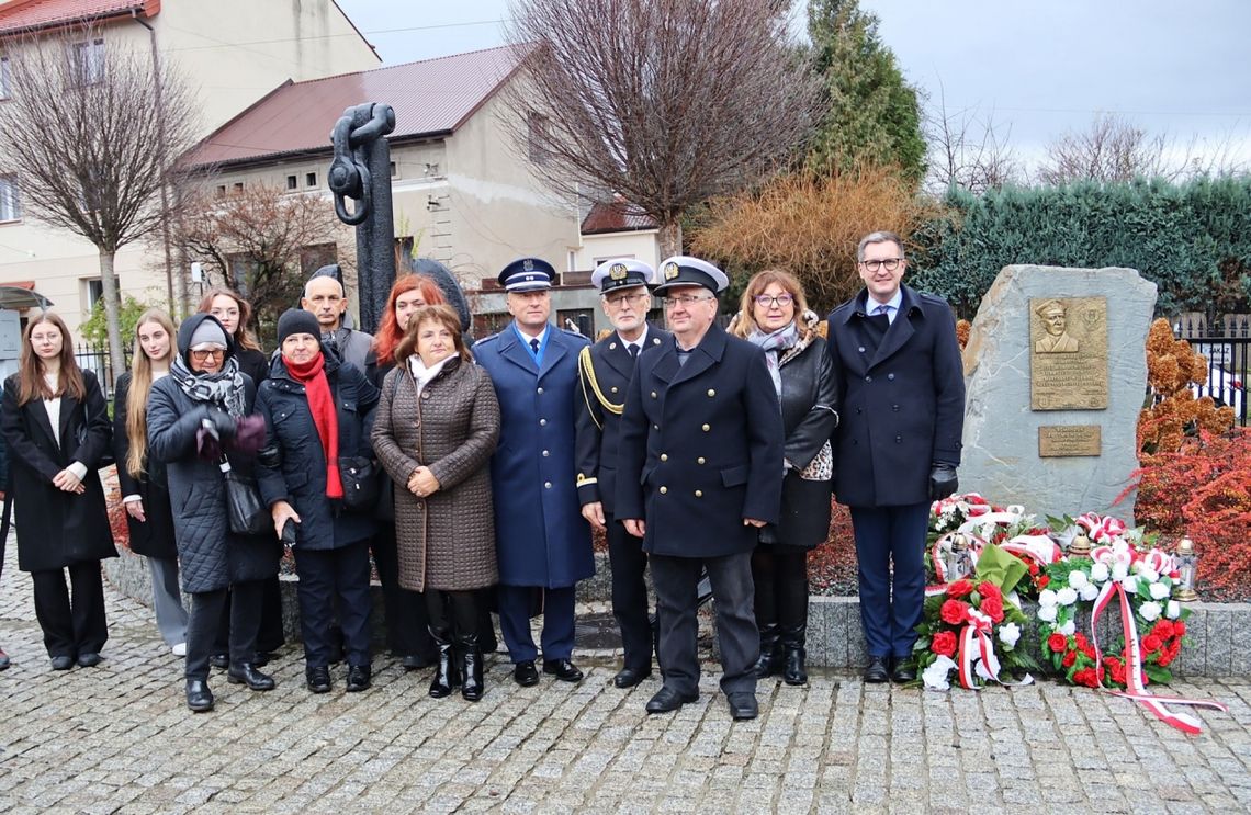 Uroczystości upamiętniające 106. rocznicę powstania Marynarki Wojennej RP