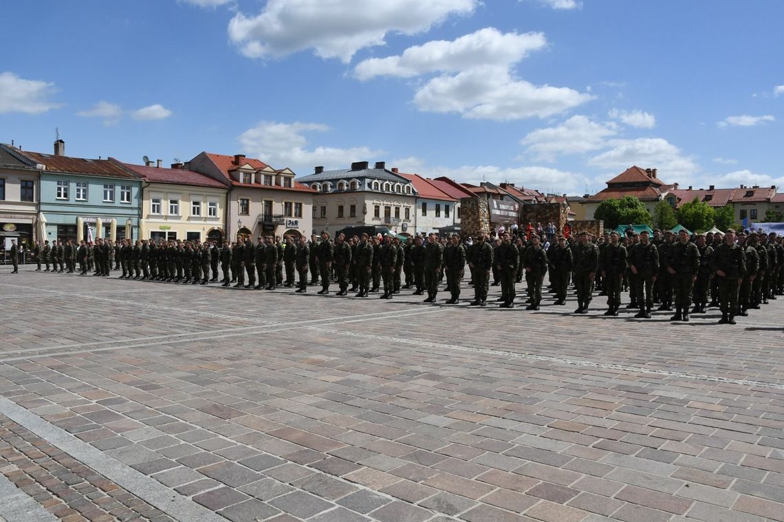 „Warto być dumnym z Wojska Polskiego”. Święto 11 MBOT 