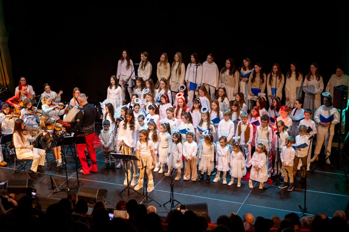 Wieliczka. Koncert Kolęd Zespołu "Prowadź Mnie"