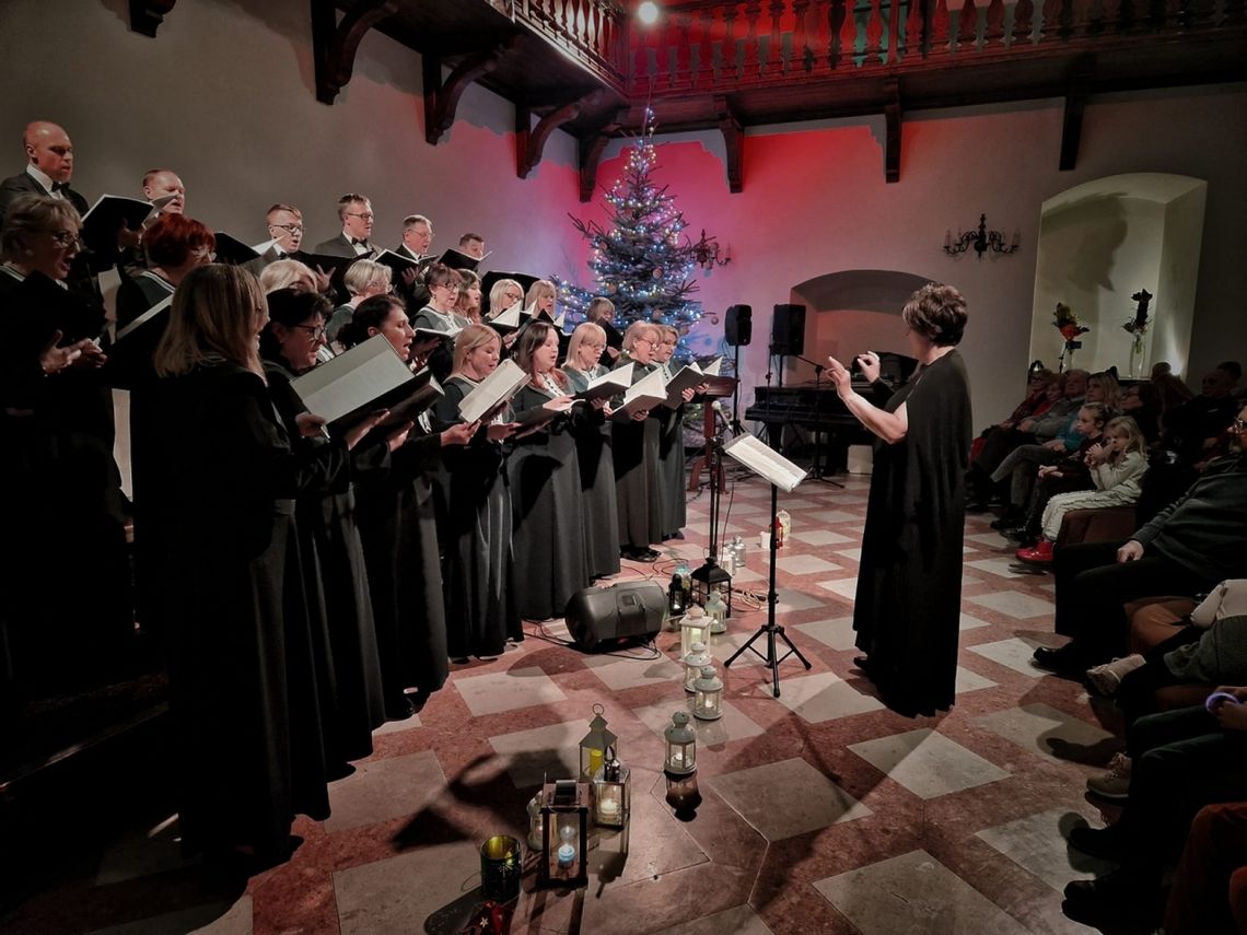 Niepołomice. Koncertu Kolęd i Pastorałek w wykonaniu Chóru Cantata