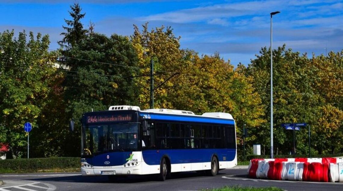 Wieliczka w remoncie. Rewolucja na rondzie Wieliczan! Nowa trasa linii 244 Wieliczka w remoncie. Rewolucja na rondzie Wieliczan! Nowa trasa linii 244