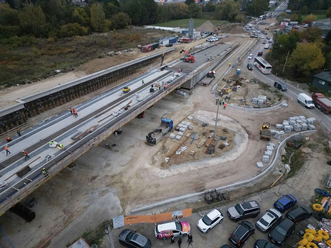 Wielka inwestycja drogowa w Wieliczce nabiera tempa. Nowy węzeł na DK94 gotowy w 65 procentach. Kiedy pojadą nim kierowcy? Wielka inwestycja drogowa w Wieliczce nabiera tempa. Nowy węzeł na DK94 gotowy w 65 procentach. Kiedy pojadą nim kierowcy?