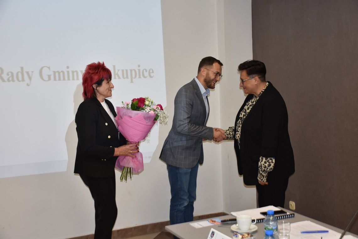 Wójt gminy Biskupice z absolutorium i wotum zaufania Wójt gminy Biskupice z absolutorium i wotum zaufania