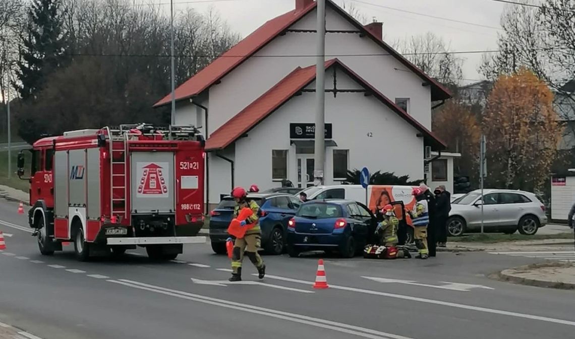 Wypadek na drodze wojewódzkiej w powiecie proszowickim Wypadek na drodze wojewódzkiej w powiecie proszowickim