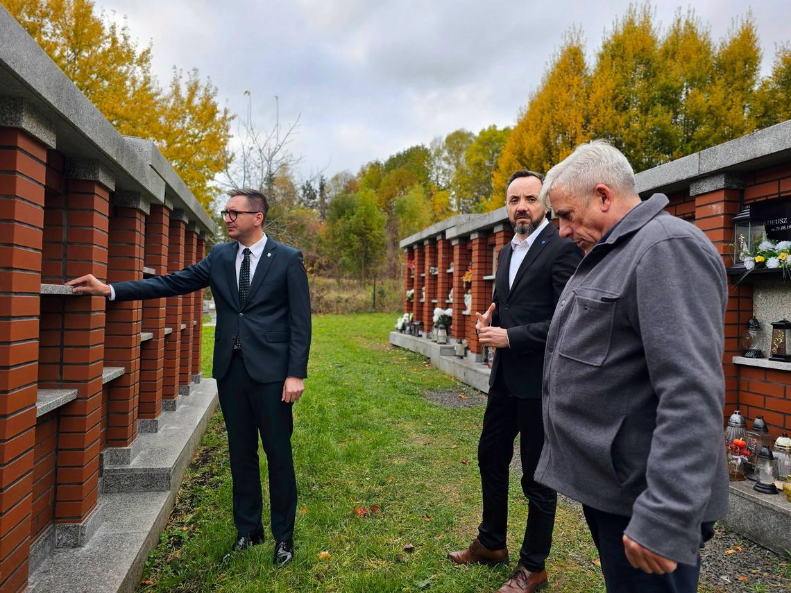 Zakończono rozbudowę Cmentarza Komunalnego w Wieliczce. Powstał kolejny segment kolumbarium Zakończono rozbudowę Cmentarza Komunalnego w Wieliczce. Powstał kolejny segment kolumbarium