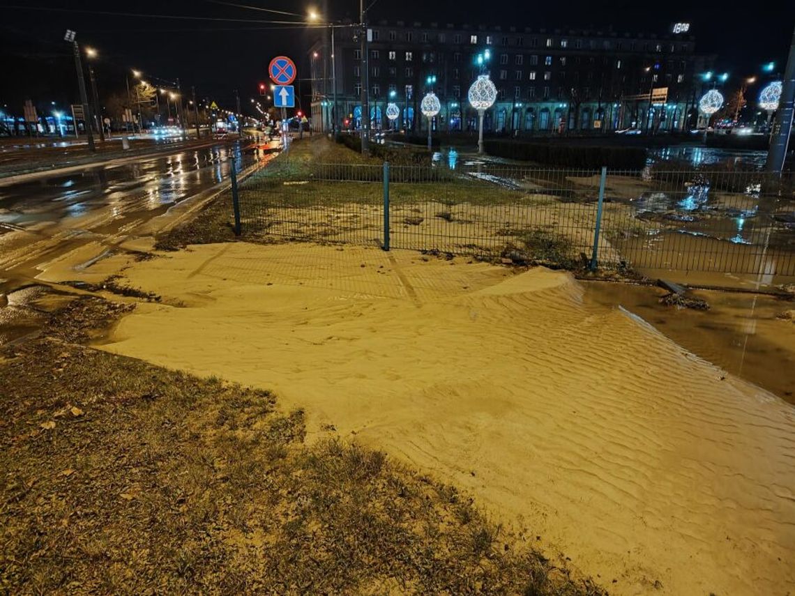 Zamknięcie do odwołania części torowiska tramwajowego na Placu Centralnym w Krakowie
