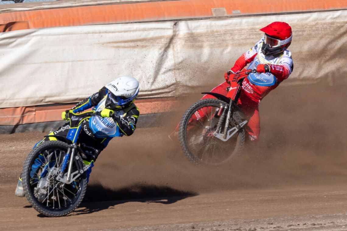 Żużel zostaje w Krakowie, a Wanda gra dalej. ZIS podpisał umowy z klubami