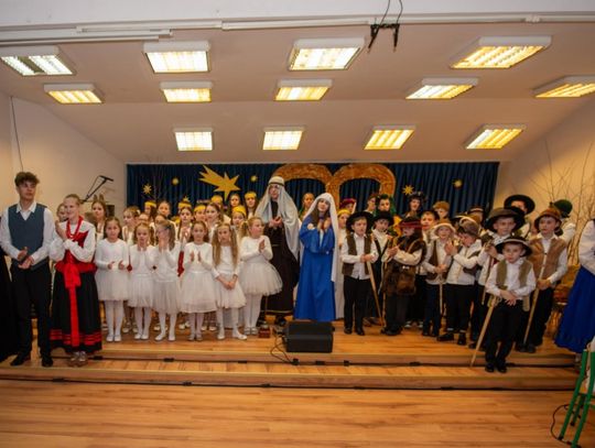 Jasełka w Szkole Podstawowej w Gdowie Jasełka w Szkole Podstawowej w Gdowie