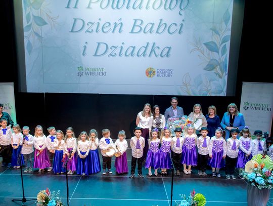 Przedszkolaki z Kłaja uczestniczyły w II Powiatowym Dniu Babci i Dziadka