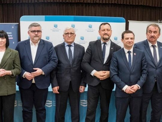 W Łapanowie podpisano umowę na modernizacje wałów przeciwpowodziowych