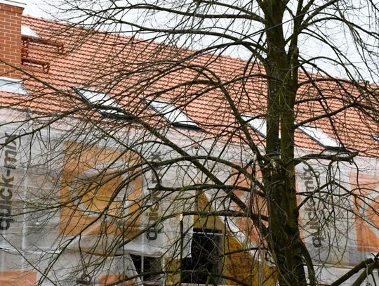 Dom Katolicki „Zorza” w Gdowie z nowym dachem Dom Katolicki „Zorza” w Gdowie z nowym dachem