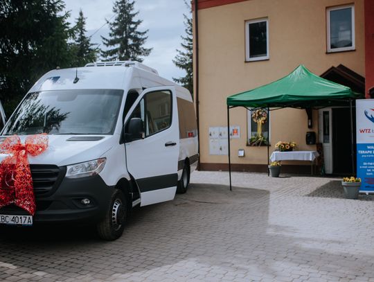 Nowy bus dla Warsztatu Terapii Zajęciowej w Łapanowie