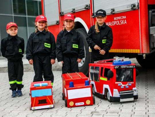 Bezpieczna Małopolska: nowe wozy dla strażaków ochotników [zdjęcia]