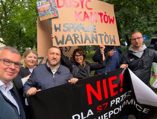 Mieszkańcy Wieliczki i Niepołomic protestowali dziś w Krakowie [zdjęcia]
