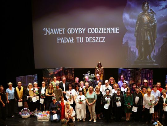 Spektakl „Nawet gdyby codziennie padał tu deszcz” [zdjęcia]