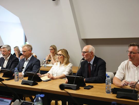 Zarząd Powiatu Wielickiego z wotum zaufania i absolutorium za 2025 rok [zdjęcia]