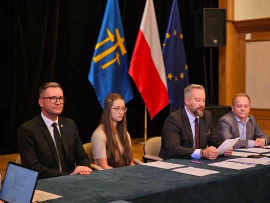 Nowe prezydium Młodzieżowej Rady Miejskiej w Wieliczce [zdjęcia]